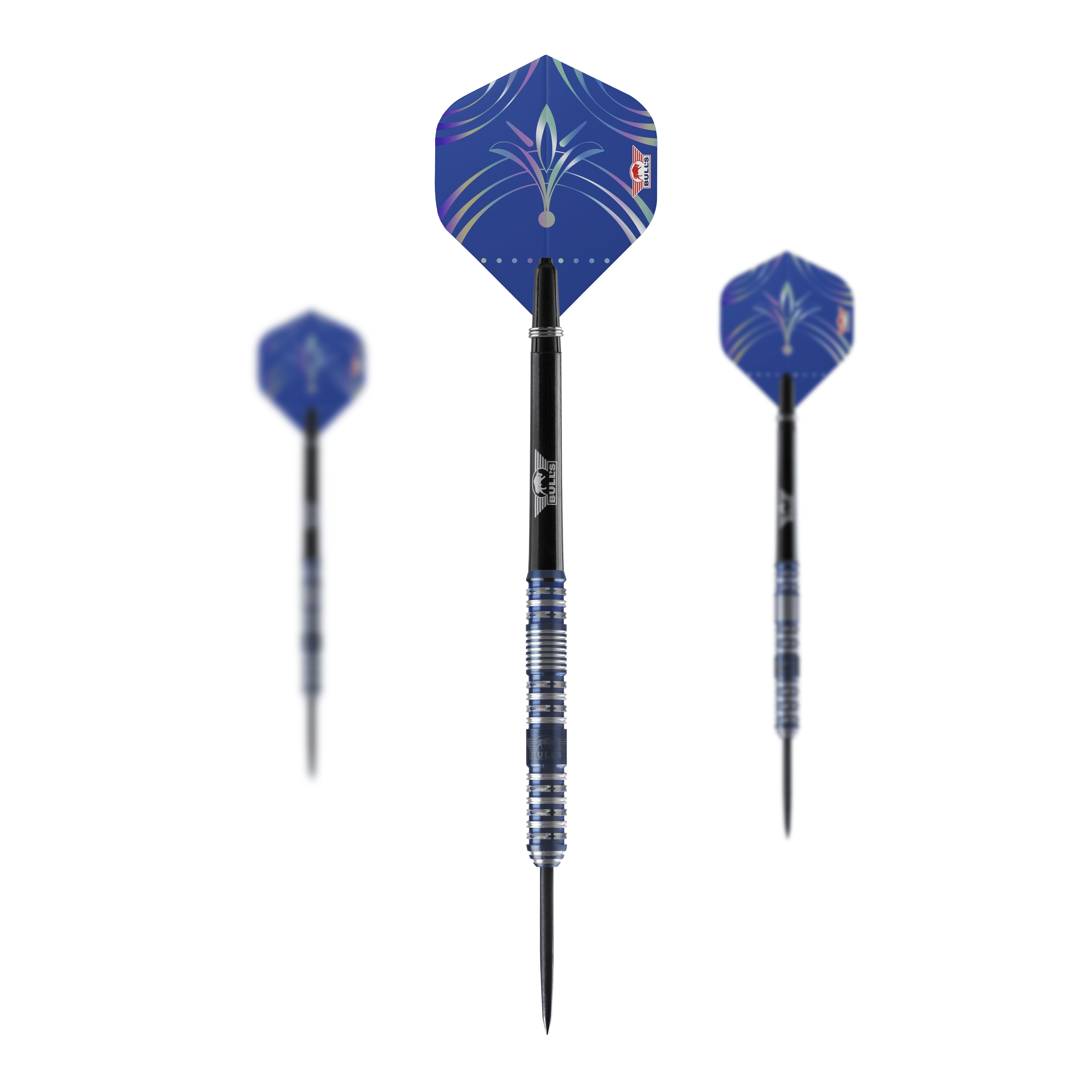 Bulls NL Silvian Steeldarts Das Bild zeigt drei Steeldarts des Produkts "Bulls NL Silvian Steeldarts". Die Flights sind blau mit einem dekorativen Muster.