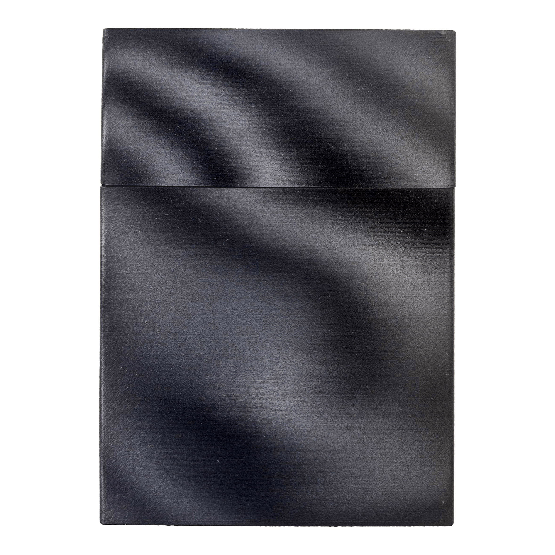 Smoke 180 Dart Case with Custom Design - Black Das Smoke 180 Dartcase in Schwarz mit individuellem Muster ist zu sehen. Das Case wirkt robust und rechteckig.