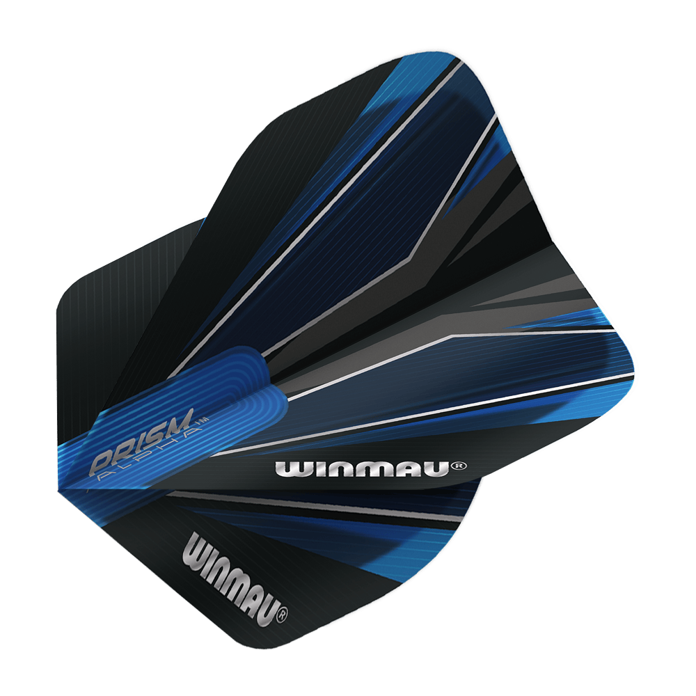 6915-153_Winmau_Prism_Alpha_Blue_Standard_Flights_2 Das Bild zeigt das Produkt "Winmau Prism Alpha Blue Standard 2 Flights". Die Flights sind überwiegend blau und schwarz mit dynamischen Linien und dem Winmau-Logo bedruckt.