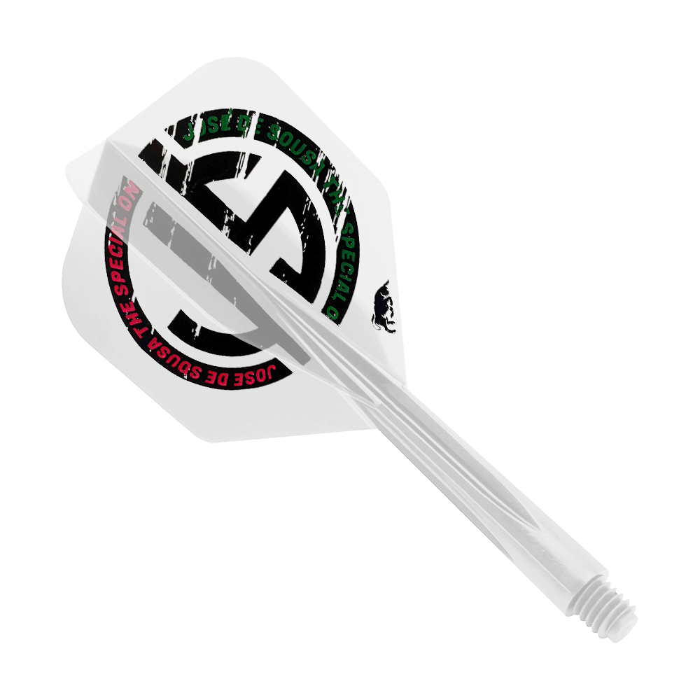 Dies ist ein klarer Dart-Flight mit dem Aufdruck "JOSE DE SOUZA THE SPECIAL ONE". Das Produkt ist das "Condor AXE Jose De Souza Special One Inspiration Flight-System" in der Größe Small.