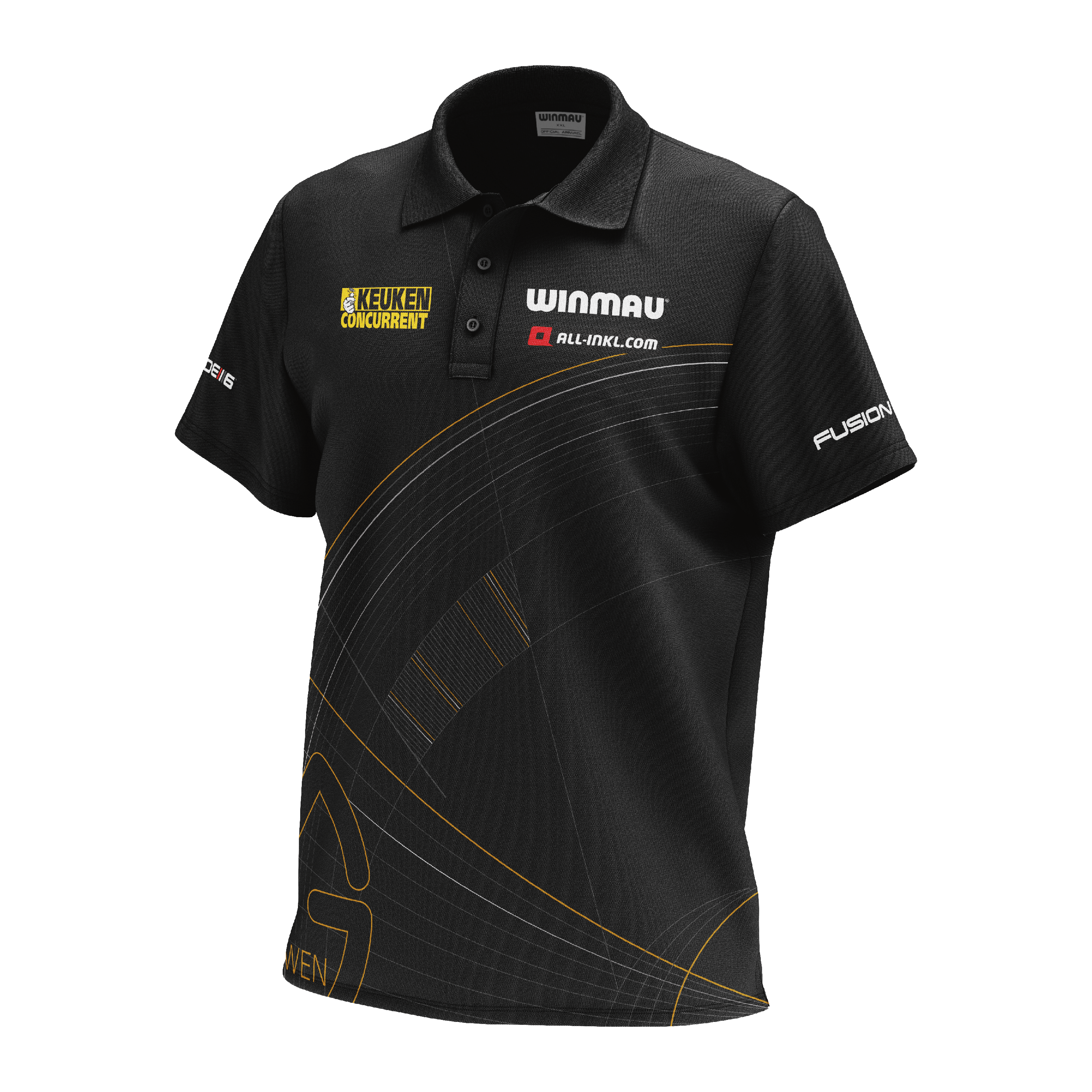 Winmau Limited Edition Tour Polo Dart Shirt Das Bild zeigt das "Winmau Limited Edition Tour Polo Dartshirt" in Schwarz mit gelben und weißen Logos. Das Shirt hat kurze Ärmel, einen Kragen und ein modernes Linienmuster auf der Vorderseite.