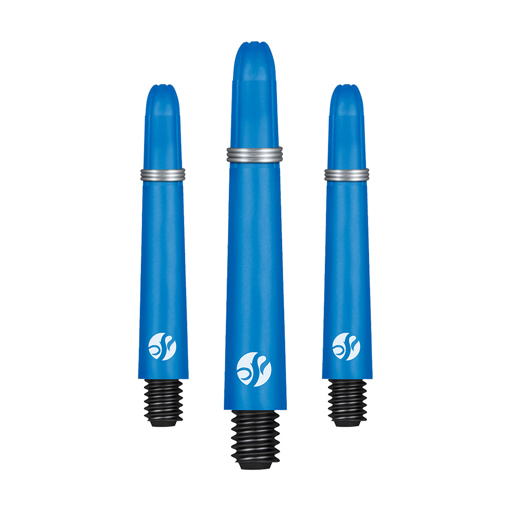 Auf dem Bild sind drei blaue Dartschäfte in unterschiedlicher Länge zu sehen. Sie bestehen aus Carbon und haben schwarze Gewinde sowie silberne Ringe.