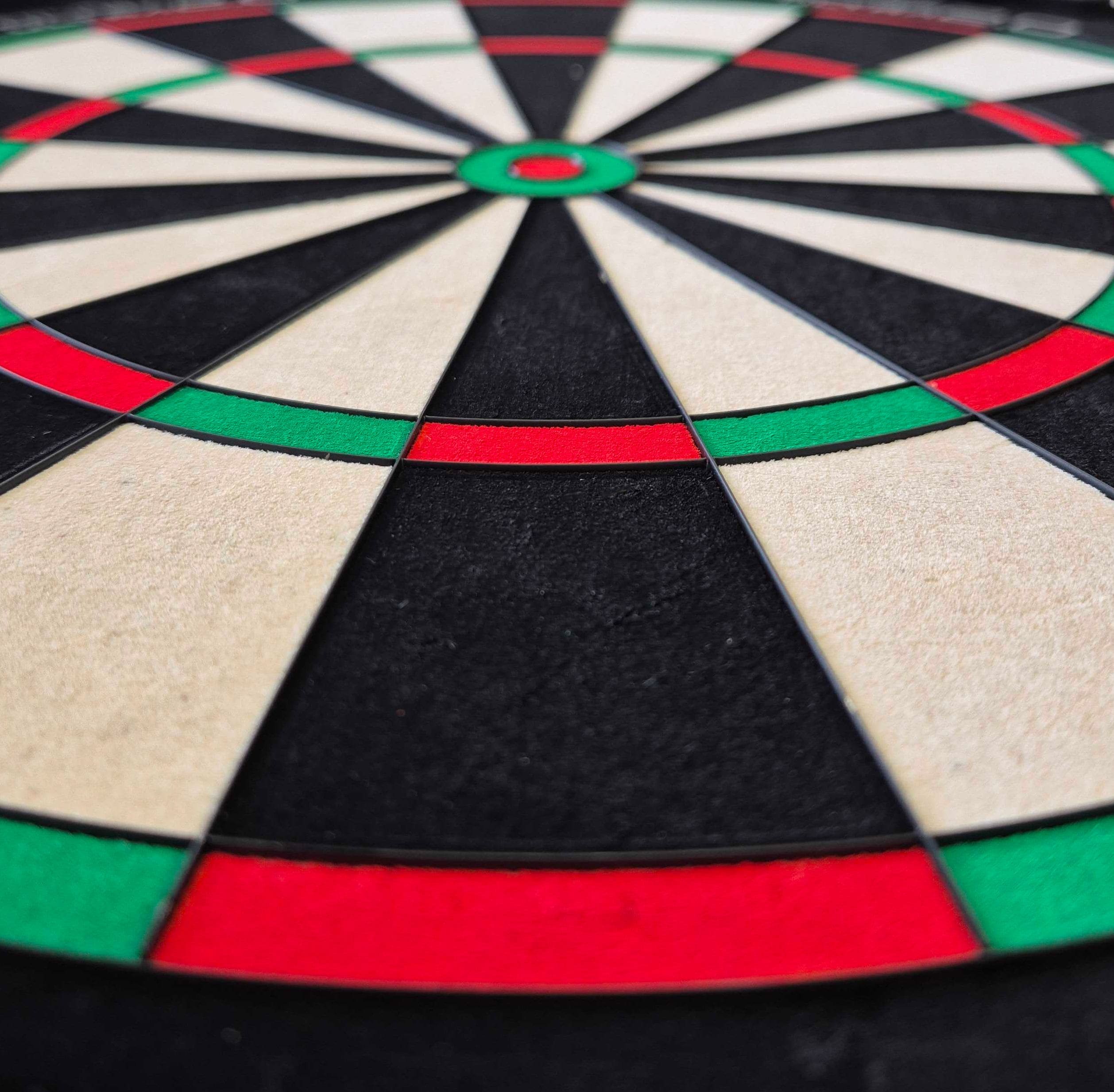 Unicorn Eclipse Ultra 2.0 steel dartboard Ein weiteres Bild des Unicorn Eclipse Ultra 2.0 Steeldartboards ist zu sehen. Alle Spielfelder sind deutlich.