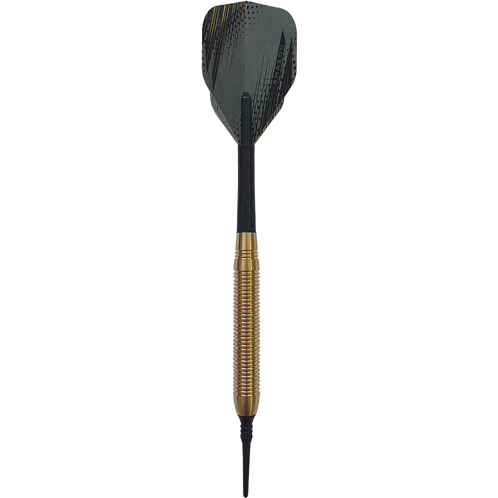 8010_Grey_One_Golden_Softdarts_1qZeMWtFlt0qpY Auf dem Bild ist ein Softdart mit goldener Griffzone und schwarzer Spitze zu sehen. Die Flügel des Darts sind grau mit goldenen Akzenten.