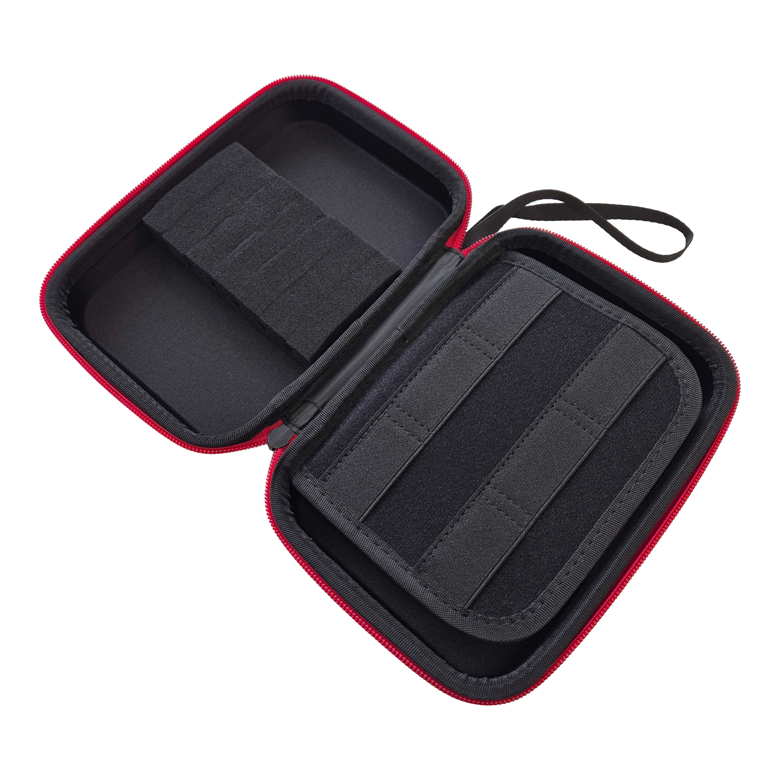 System-4 dart case with your design Das Bild zeigt ein schwarzes Dartcase vom Typ System 4. Es wird für den sicheren Transport und die Aufbewahrung von Dartartikeln verwendet.