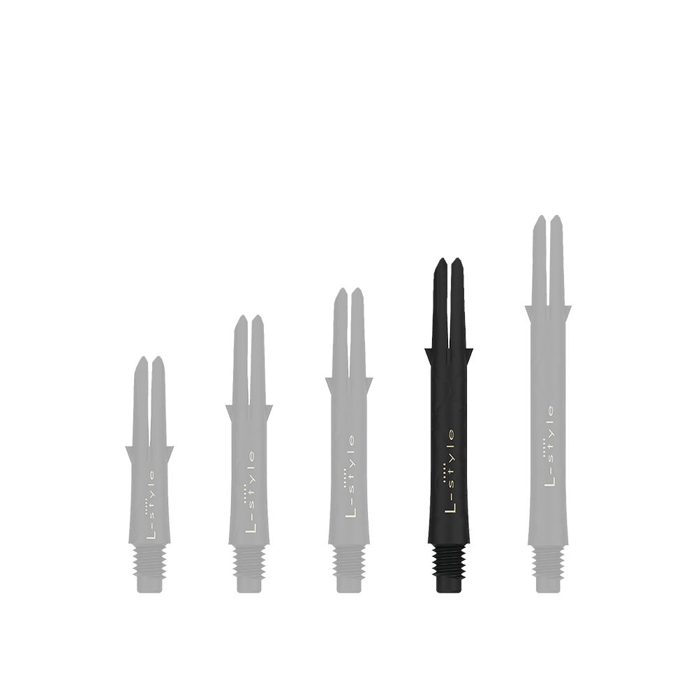 L style carbon shafts Auf dem Bild sind fünf schwarze Dartschäfte in unterschiedlicher Länge zu sehen. Sie sind senkrecht nebeneinander angeordnet und tragen die Aufschrift "L-style".