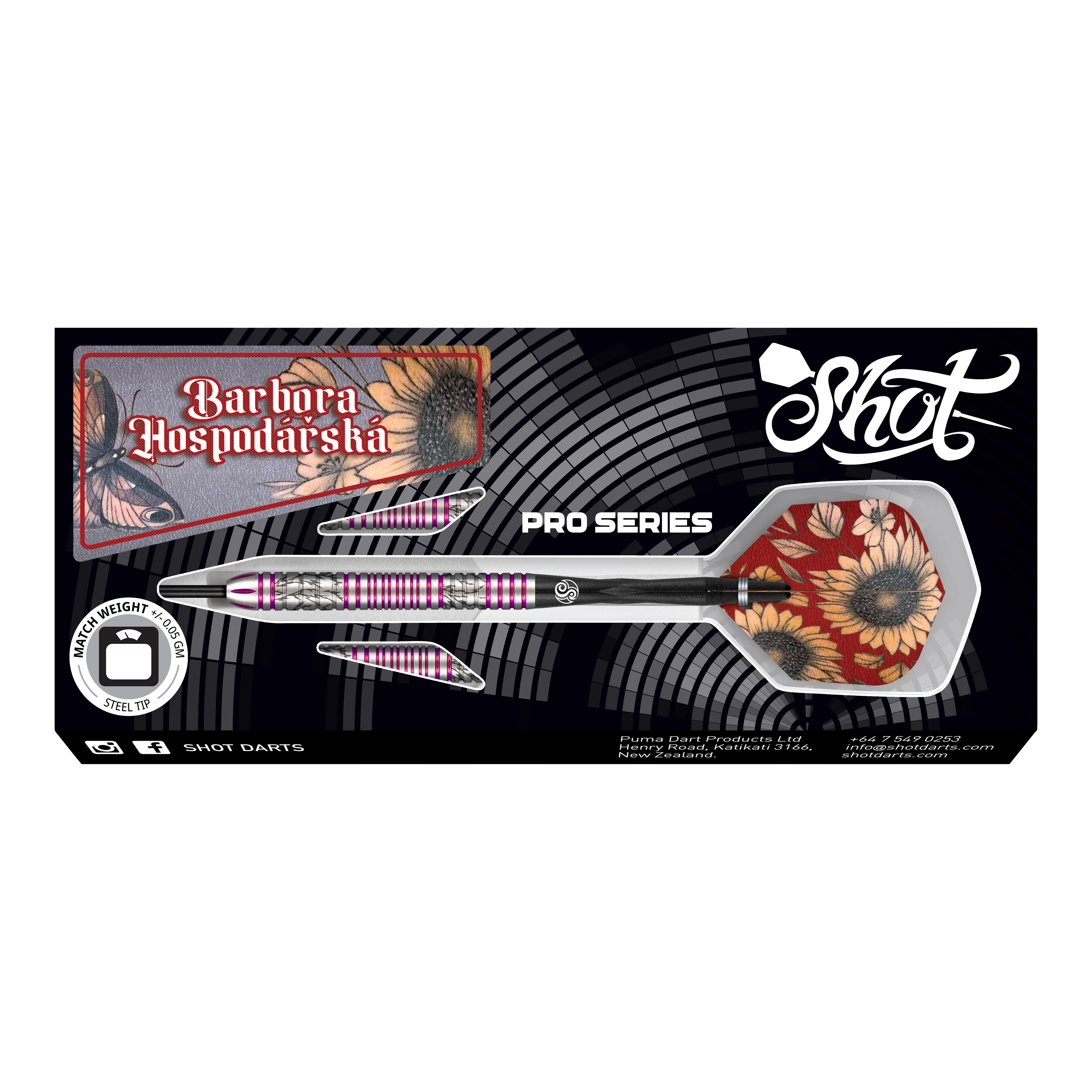 Das Bild zeigt das Produkt "Shot Pro Series Barora Hospodarska Steeldarts - 23g". Die Darts haben ein auffälliges Design mit Blumenmuster und sind für professionelle Spieler geeignet.