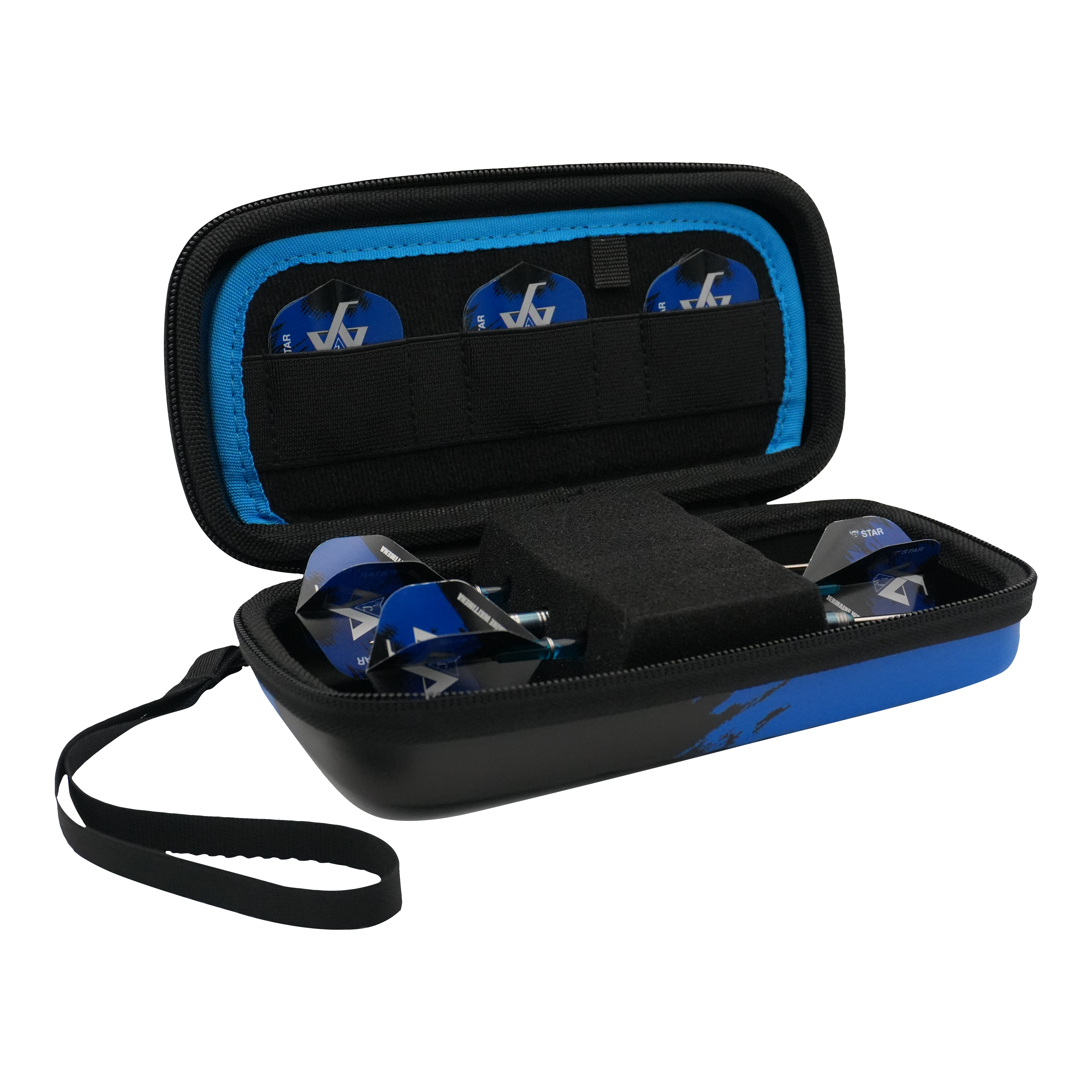 Bulls Orbis S Jermaine Wattimena dart case Das Bild zeigt das Bulls Orbis S Jermaine Wattimena Dartcase, das geöffnet ist. Im Inneren befinden sich blaue Darts und mehrere Dartflights ordentlich verstaut.