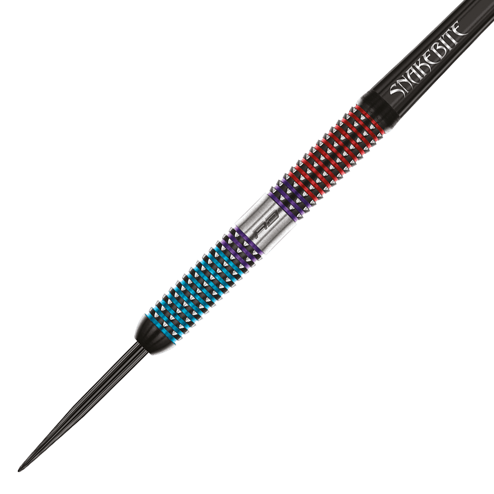 Auf dem Bild ist ein bunter Steeldartpfeil mit der Aufschrift "Snakebite" zu sehen. Der Dart hat ein auffälliges Griffmuster in Rot, Blau und Lila.