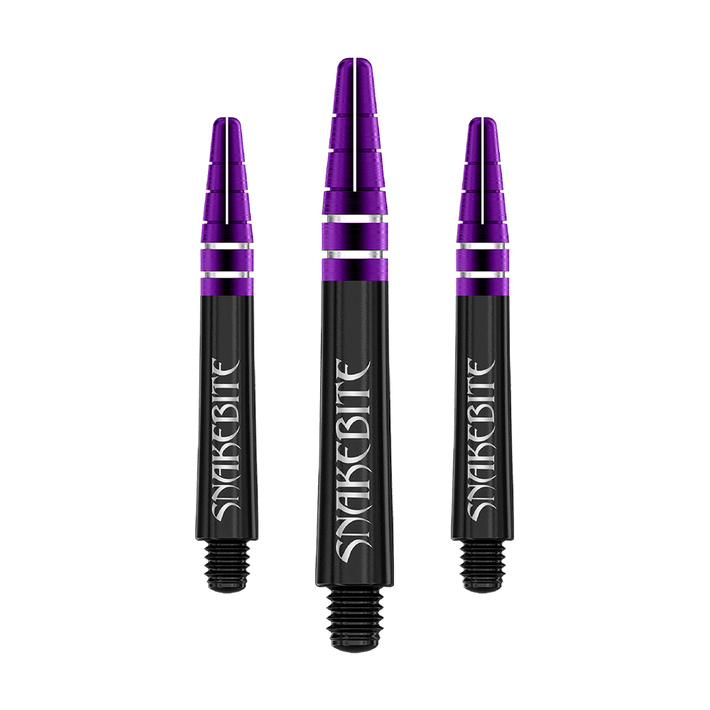 C697_Red_Dragon_Nitrotech_Peter_Wright_Black_Shafts_36mm_1 Das Bild zeigt drei schwarze Dartschäfte mit lilafarbenen und silbernen Akzenten. Auf den Schäften steht das Wort "Snakebite" in weißer Schrift.