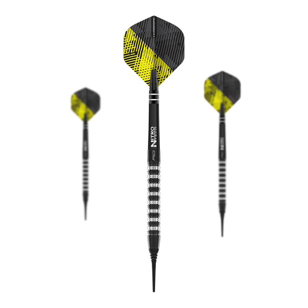 Red Dragon Razor Edge Elite Soft Darts - 20g Das Bild zeigt drei Red Dragon Razor Edge Elite Softdarts mit einem Gewicht von 20g. Die Darts haben schwarze und silberne Griffe sowie gelb-schwarze Flights.