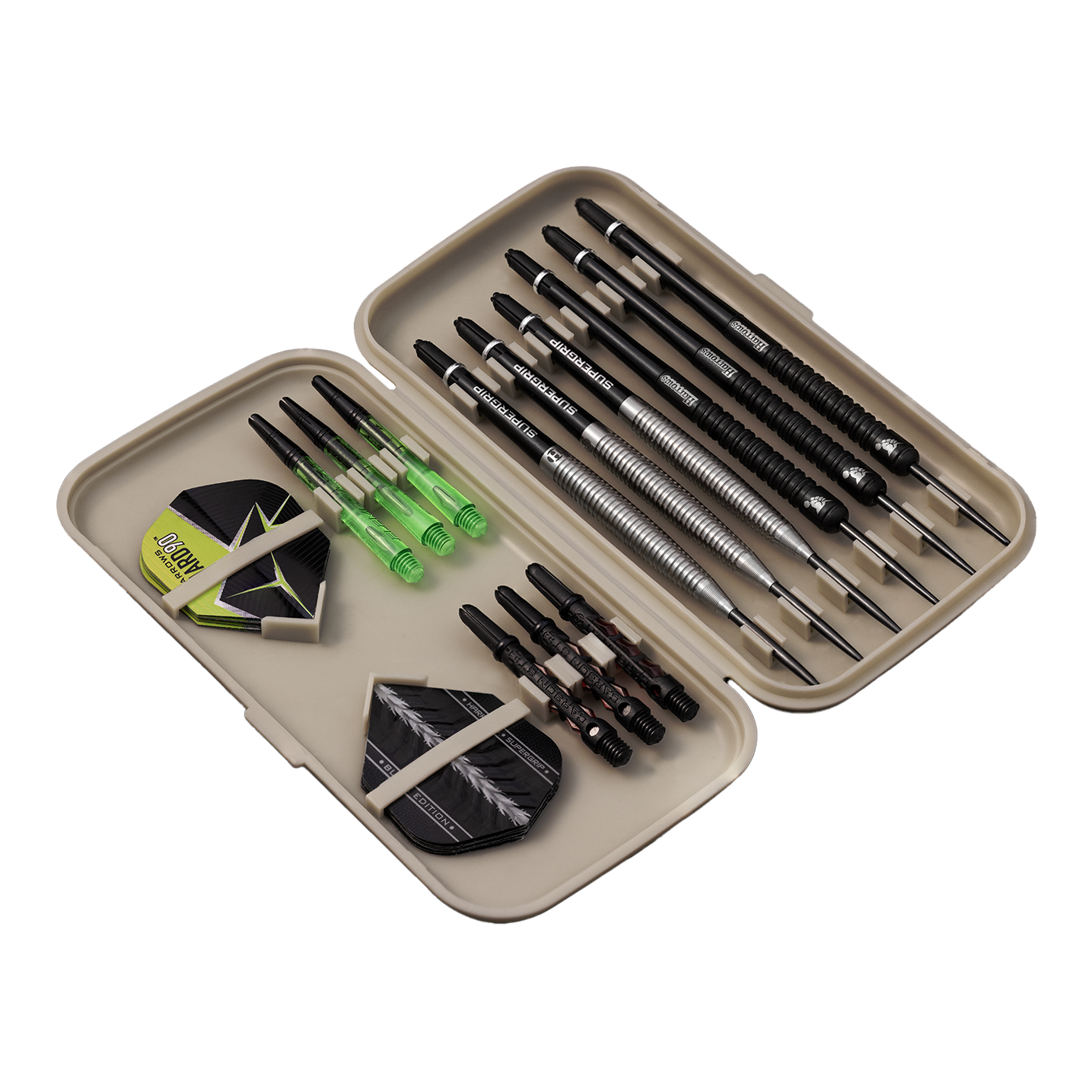 Die Abbildung zeigt ein geöffnetes Etui mit mehreren Darts, Ersatzflights und Shafts. Die Darts und Zubehörteile sind ordentlich in dem hellgrauen Slimcase sortiert.