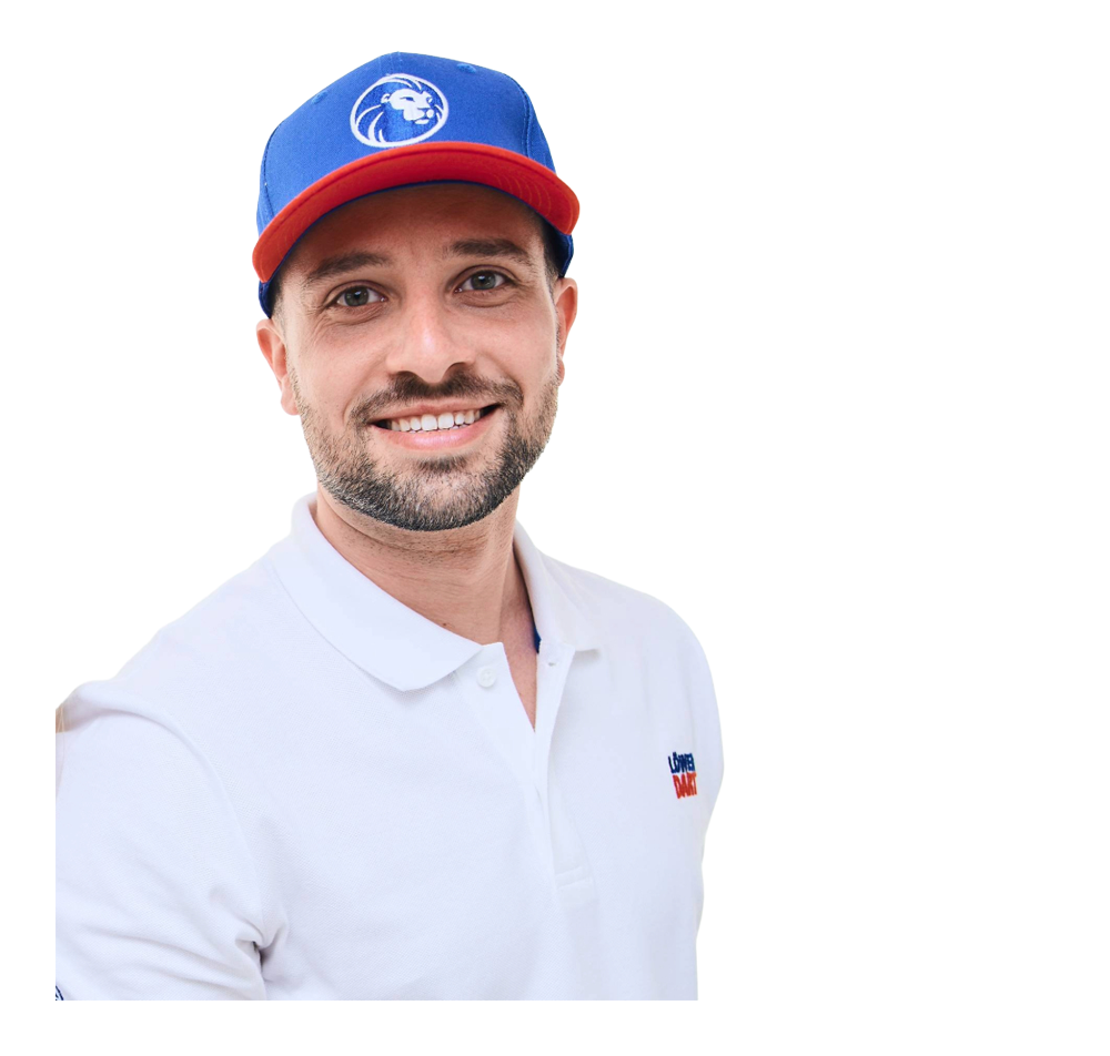 Die Abbildung zeigt eine Cap aus der Löwen Kollektion. Die Cap ist ein beliebtes Accessoire für Dartspieler.