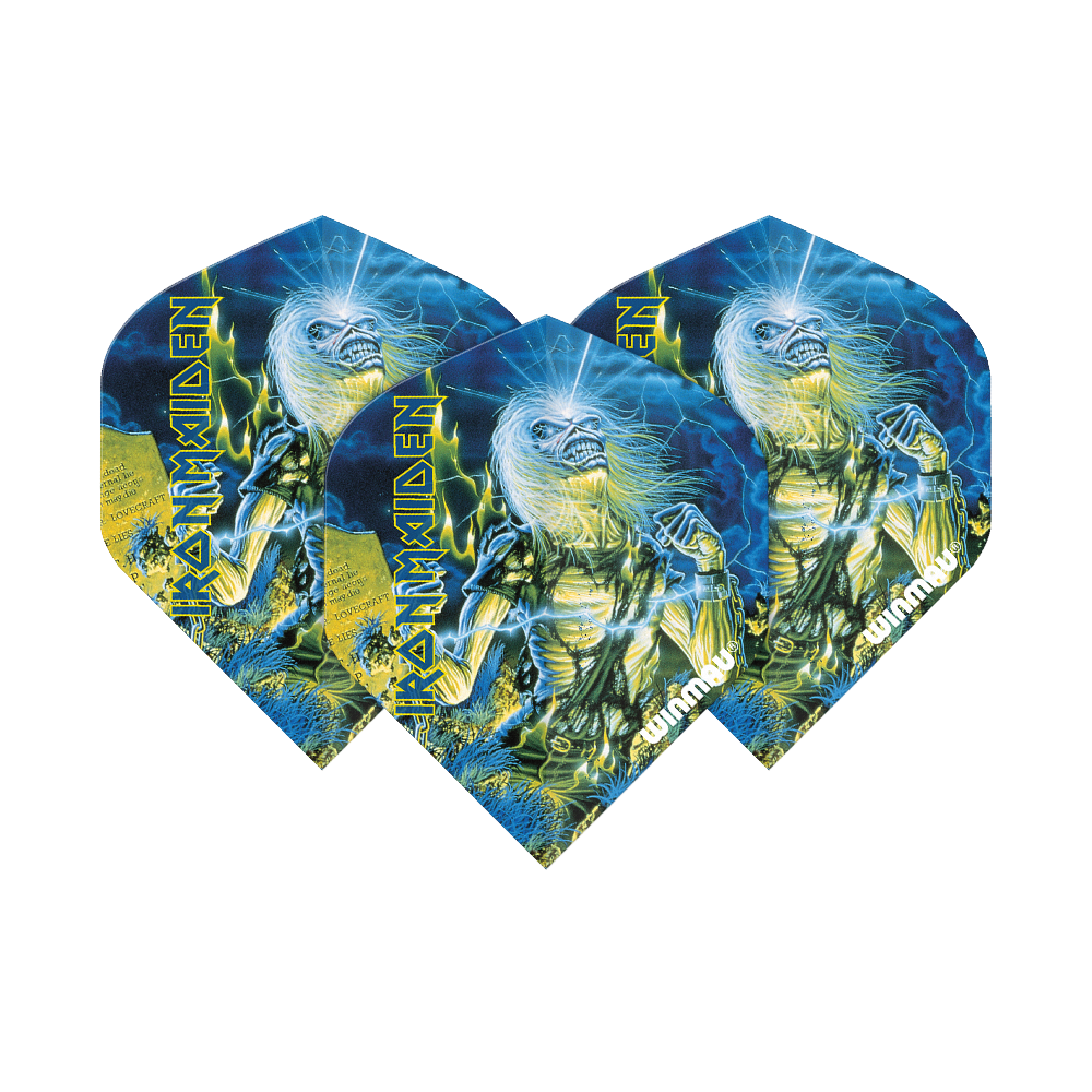 Das Bild zeigt drei Dart-Flights mit dem Motiv "Iron Maiden Life After Death" von Winmau. Auf den Flights ist das bekannte Albumcover in leuchtenden Blau- und Gelbtönen abgebildet.