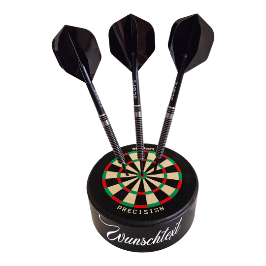 McDart Precision Mini Dartboard with custom text Gezeigt wird ein Artikel mit dem Dateinamen 765_McDart_Mini_Precision_Dartboard_Darthalter_1_WeatherSunday. Das Produkt gehört vermutlich zur Kategorie Dartboard-Halterungen.
