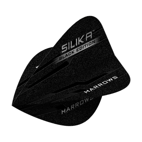Harrows Silika Black Edition Kite Flights Das Bild zeigt die Harrows Silika Black-Edition Kite Flights. Die Flights sind schwarz mit silberner Schrift und haben ein modernes Design.