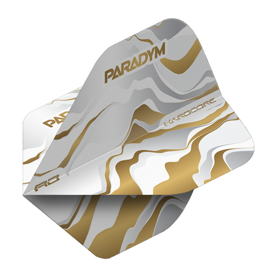 Abgebildet ist ein Flight-Set für Dartpfeile des Produkts Red Dragon Hardcore Premium Paradym Gold Premium No2 Standard Flights. Es handelt sich um hochwertige, goldfarbene Standard-Flights für den Dartsport.