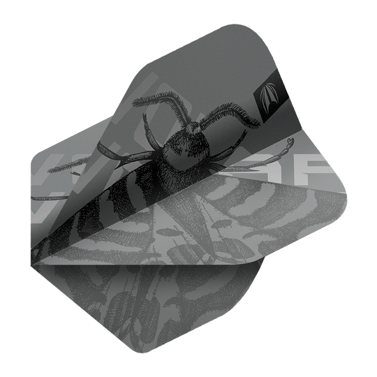 Target Pro Ultra Volar No2 Standard Flights - 3 sets Das Bild zeigt die Target Pro Ultra Volar No2 Standard Flights in einem grauen Design mit einem Insektenmotiv. Es handelt sich um drei Sets von Flights für Darts.