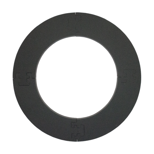 DBS2020_McDart_Catchring_Premium_Made_in_Germany_Edition_2020_2MaiLDTEaJKcJ9 Das Bild zeigt den McDart Catchring Premium - Made in Germany Edition. Es handelt sich um einen schwarzen Schutzring, der um eine Dartscheibe gelegt wird.