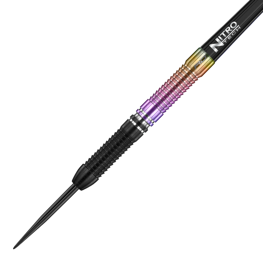 RD2173_RedDragon_Peter-Wright_Snakebite_World_Champion_2020_Edition_Steeldarts_2 Das Bild zeigt einen modernen Steeldart mit farbigen Ringen und schwarzer Spitze. Auf dem Schaft steht "NITRO TECH" geschrieben.