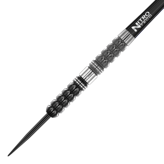 Red Dragon Paradym Tapered Steel Darts Auf dem Bild ist ein Red Dragon Paradym Tapered Steeldart zu sehen. Der Dart hat ein schwarz-silbernes, strukturiertes Griffstück und eine spitze Metallspitze.