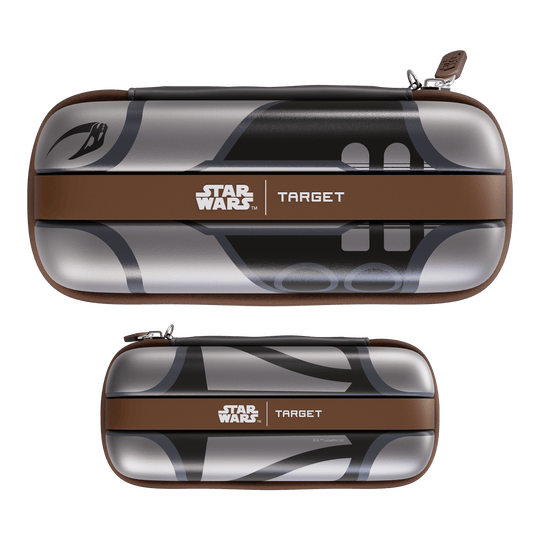 Das Bild zeigt das Target Star Wars Boa Dartcase - Mandalorian. Es handelt sich um ein Dart-Etui mit Mandalorian-Motiv aus der Star Wars Kollektion.