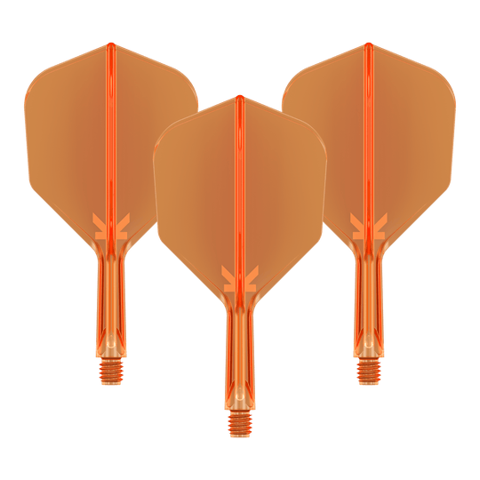 Target K-Flex No6 Flight System - Neon Orange Auf dem Bild sind drei neonorange Darts-Flights mit Schaft zu sehen. Sie sind nebeneinander angeordnet und haben eine transparente Optik.
