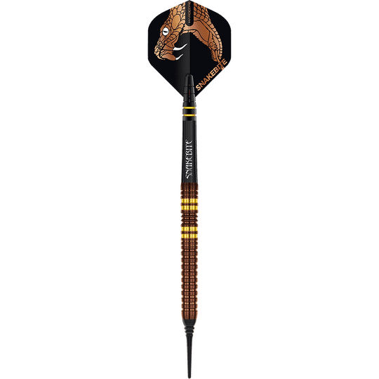 RD2570_Red_Dragon_Peter_Wright_Copper_Fusion_Softdarts_14BFyls3rYXkvv Dieses Bild zeigt den Red Dragon Peter Wright Copper Fusion Softdart mit einem Gewicht von 20g. Der Dart hat ein kupferfarbenes Barrel und einen Flight mit einem Schlangenkopf-Design.