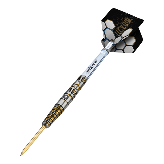 Unicorn Hexium Style 03 Gold & Black Steeldarts sind auf diesem Bild zu sehen. Das Design kombiniert schwarze und goldene Elemente auf den Steeldarts.