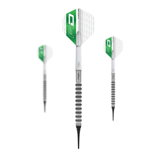 Red Dragon Javelin Speedline Soft Darts - 20g Das Bild zeigt drei Softdarts des Modells „Red Dragon Javelin Speedline - 20g“. Die Darts haben grün-weiße Flights und silberne, geriffelte Barrels.