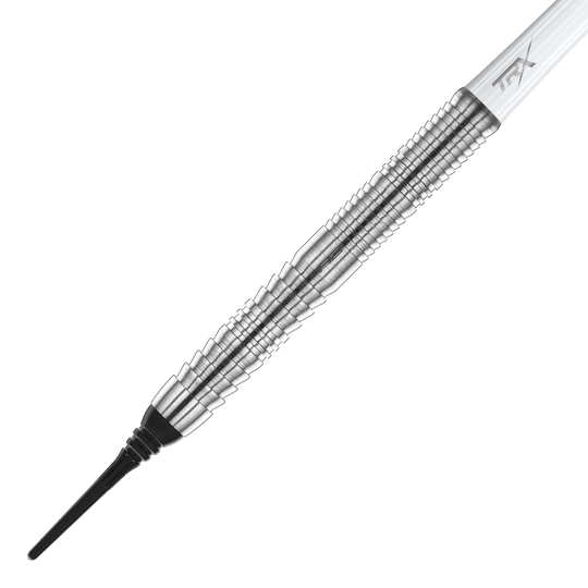 Red Dragon Seren 1 Pure Softdarts - 20g Das Bild zeigt einen Red Dragon Seren 1 Pure Softdart mit einem Gewicht von 20 Gramm. Der Dartpfeil hat ein silberfarbenes, geriffeltes Metallgehäuse und eine schwarze Softspitze.