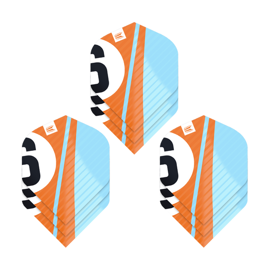 Das Bild zeigt drei Sets von Target Pro Ultra Chicane Orange No2 Standard Flights. Die Flights sind in den Farben Orange, Hellblau, Weiß und Schwarz gestaltet.