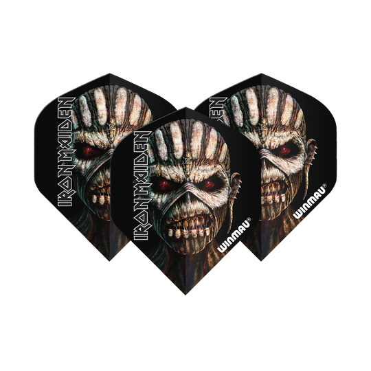 Das Bild zeigt drei Dartflights mit einem gruseligen Totenkopf-Design aus dem Buch "Book of Souls" von Iron Maiden. Auf den Flights stehen die Schriftzüge "IRON MAIDEN" und "Winmau".