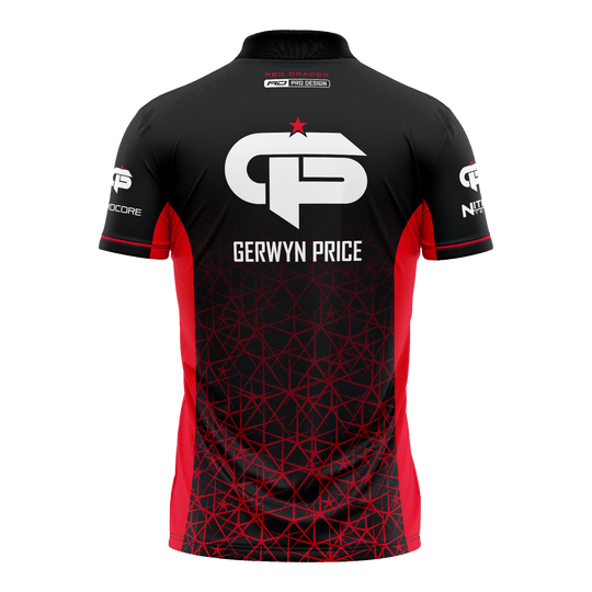 Red Dragon Gerwyn Price Red Tour Polo Dart Shirt Dies ist ein schwarzes und rotes Dartshirt mit dem Namen "Gerwyn Price" auf dem Rücken. Auf dem Shirt befindet sich ein großes weißes Logo und geometrische rote Muster.