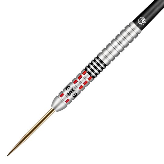 Shot Michael Smith Achieve Steel Darts Auf dem Bild ist ein Steeldart mit silbernem Barrel, roten Akzenten und schwarzem Griffbereich zu sehen. Es handelt sich um das Produkt "Shot Michael Smith Achieve Steeldarts".