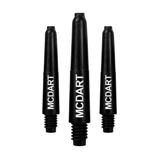 MD-608_Nylon_Shafts_mit_Wunschdruck_Schwarz_28mm_1 Das Bild zeigt drei schwarze Nylon-Dartschäfte mit der Aufschrift "MCDART". Sie sind in einer aufrechten Position nebeneinander angeordnet.
