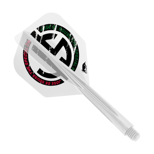 Dies ist ein klarer Dart-Flight mit dem Aufdruck "JOSE DE SOUZA THE SPECIAL ONE". Das Produkt ist das "Condor AXE Jose De Souza Special One Inspiration Flight-System" in der Größe Small.