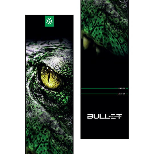 Bullet Gator Dart Mat Dieses Bild zeigt erneut die Bullet Gator Dartmatte. Sie ist für den Gebrauch beim Dartspiel gedacht und bietet Stabilität.