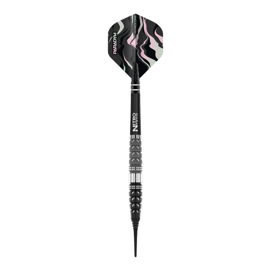 Red Dragon Paradym Torpedo Soft Darts - 20g Das Bild zeigt einen Red Dragon Paradym Torpedo Softdart mit einem Gewicht von 20g. Der Dart hat ein schwarzes Gehäuse mit silbernen Akzenten und ein Muster in dunklen Farben auf dem Flight.