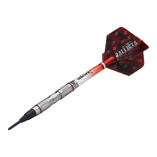 Unicorn Ballista Style 2 soft darts Das Bild zeigt einen Softdart namens "Unicorn Ballista Style 2". Der Dart hat einen silbernen Schaft, einen roten Flight mit dem Schriftzug "BALLISTA" und eine schwarze Spitze.