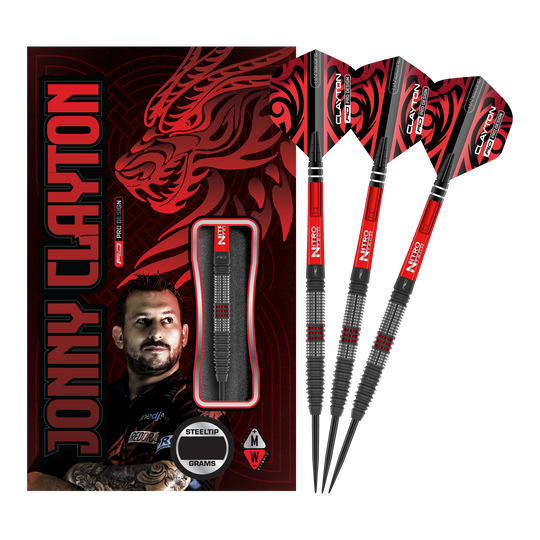 Das Bild zeigt das Produkt "Red Dragon Jonny Clayton Hiraeth Steeldarts" mit drei Steeldarts und einer auffälligen Verpackung. Auf der Verpackung sind ein Porträt von Jonny Clayton und ein roter Drachen abgebildet.