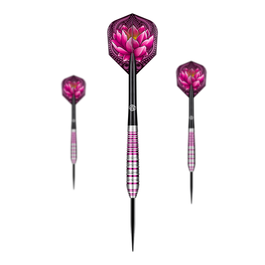 Shot ZEN Juji Steeldarts Das Bild zeigt drei Steeldarts mit auffälligen, pinken Flights, die mit einer Lotusblume verziert sind. Die Griffstücke der Darts sind silberfarben mit pinken Ringen gestaltet.