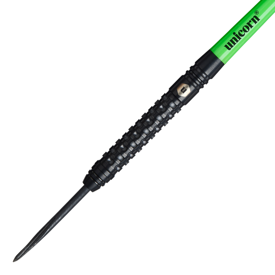 Unicorn Wraith steel darts Unicorn Wraith Steeldarts sind als Set angeordnet. Die Barrels sind auffällig gestaltet.