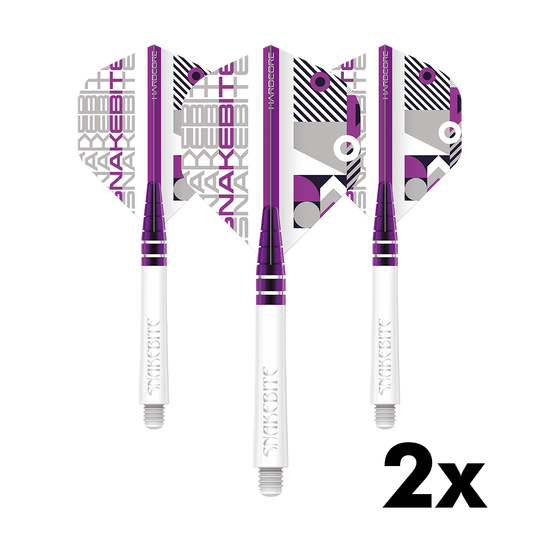 X0660_Red_Dragon_Peter_Wright_White_Flight_Shafts_Combo_Pack_1 Das Bild zeigt das Produkt "Red Dragon Peter Wright White Flight Shafts Combo Pack" mit drei weißen Shafts und bunten Flights. In der rechten unteren Ecke steht "2x", was auf zwei Sets hinweist.