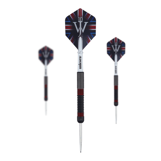 Unicorn The Machine James Wade 80% steel darts Das Bild zeigt drei Steeldarts des Produkts "Unicorn The Machine James Wade 80%". Die Darts haben schwarze und rote Details sowie Flights mit einem auffälligen Design und dem Schriftzug "JW".