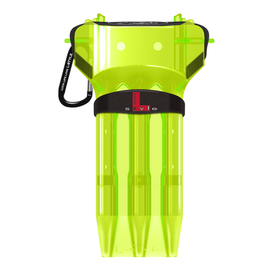 L-Style Krystal One Solid Color Dart Case Das Bild zeigt ein neon-gelbes Dartcase von L-Style. Das Case hat einen schwarzen Verschluss und ist durchsichtig gestaltet.