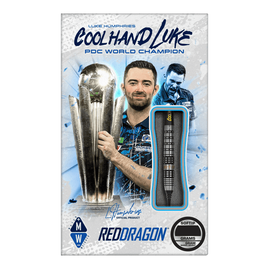 Red Dragon Luke Humphries Prestige Soft Darts - 20g Das Bild zeigt die Verpackung der "Red Dragon Luke Humphries Prestige Softdarts - 20g". Auf der Verpackung ist ein Foto von Luke Humphries mit einem Pokal zu sehen, sowie ein einzelner Dartpfeil als Produktabbildung.