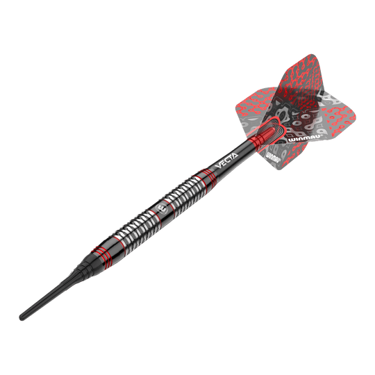 Winmau Cypher Softdarts - 20g Dies ist ein Winmau Cypher Softdart mit einem Gewicht von 20 Gramm. Der Dart hat ein modernes Design mit schwarzen, silbernen und roten Akzenten.