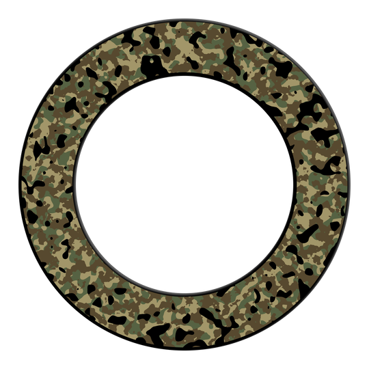 Das Bild ist ein Produkt mit dem Namen 'DBS-CAMO1_McDart_Camo_Dartboard_Surround_Woodland_2'. Es handelt sich um eine Tarnmuster-Umrandung für ein Dartboard.