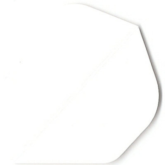 pr3 Das Bild zeigt ein weißes, sechseckiges Poly-Plain Flights PR3 Dartflight. Es hat eine schlichte, unbedruckte Oberfläche.